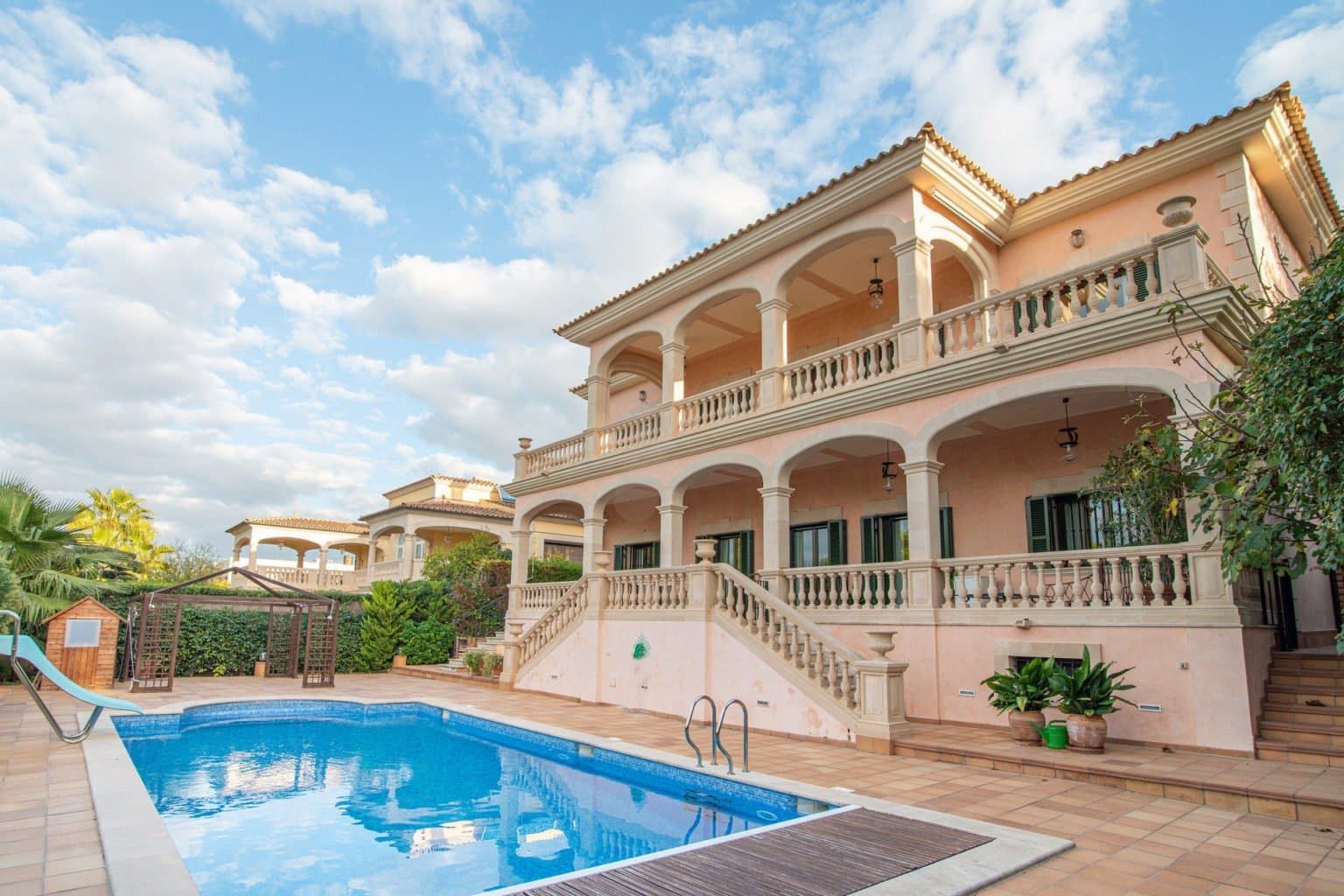 Stately front-line villa in Son Veri Nou 2