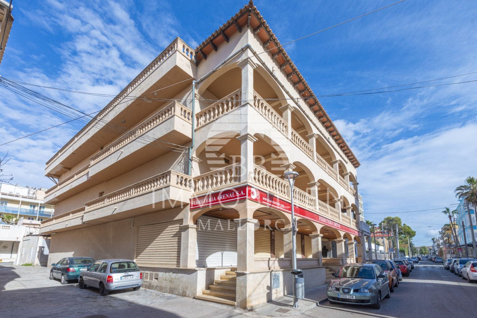 Entire building with commercial space & rental license for sale in Playa de Palma. Ideal for investors 4