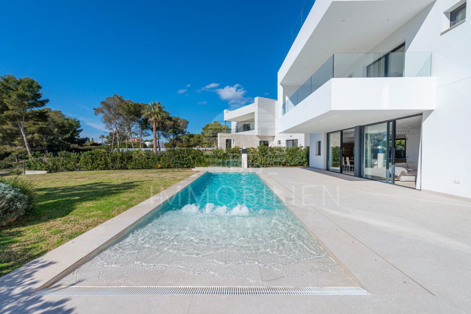 Modern new-build villa on the front line with pool sea views green zone carport 3