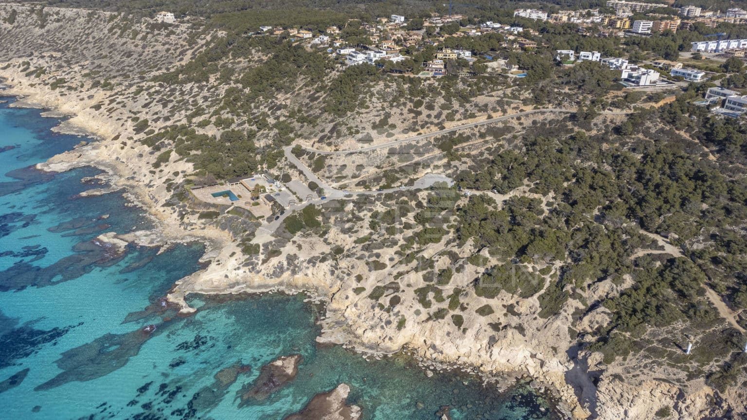 Modern new-build villa on the front line with pool sea views green zone carport 4