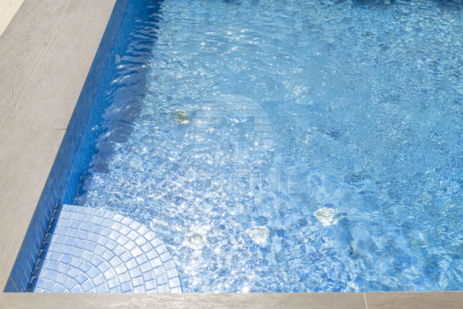 Terraced house with pool, garden & garage in Son Veri Nou 2