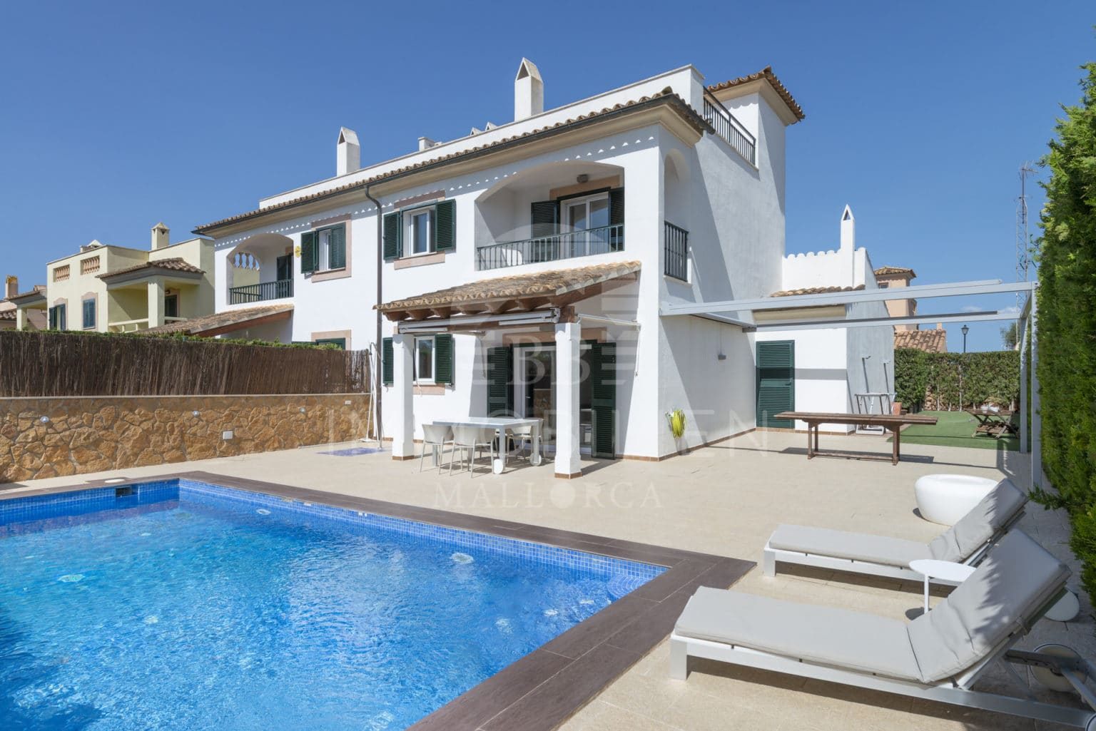 Terraced house with pool, garden & garage in Son Veri Nou 3