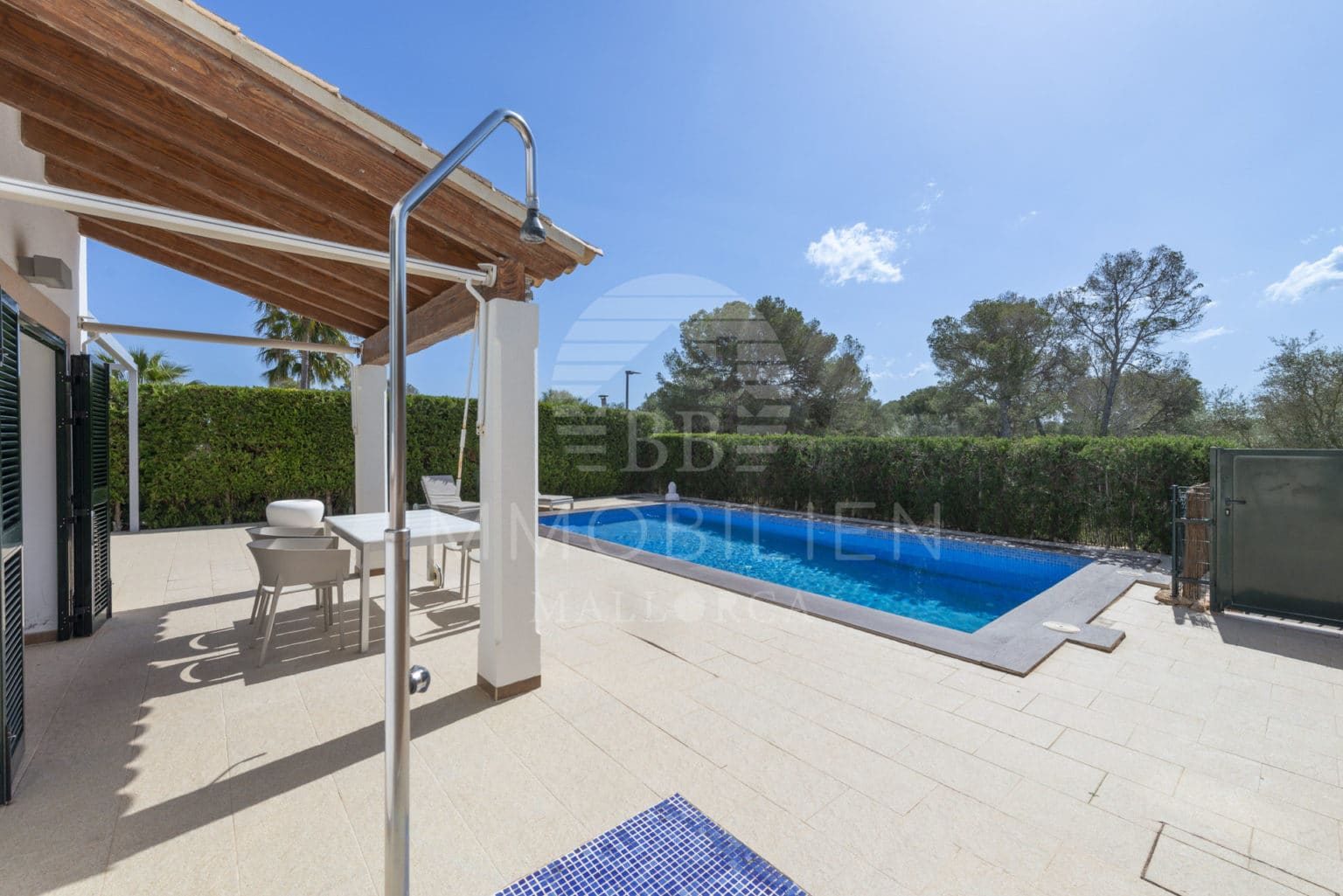 Terraced house with pool, garden & garage in Son Veri Nou 5