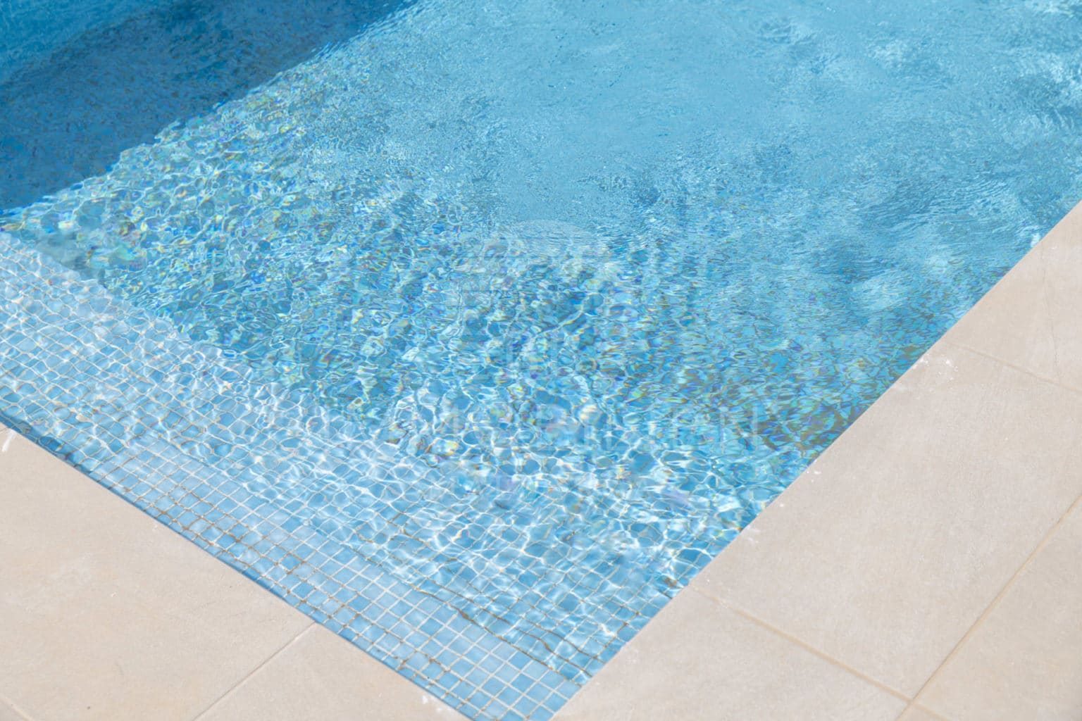 High-quality semi-detached house, new build with pool 2