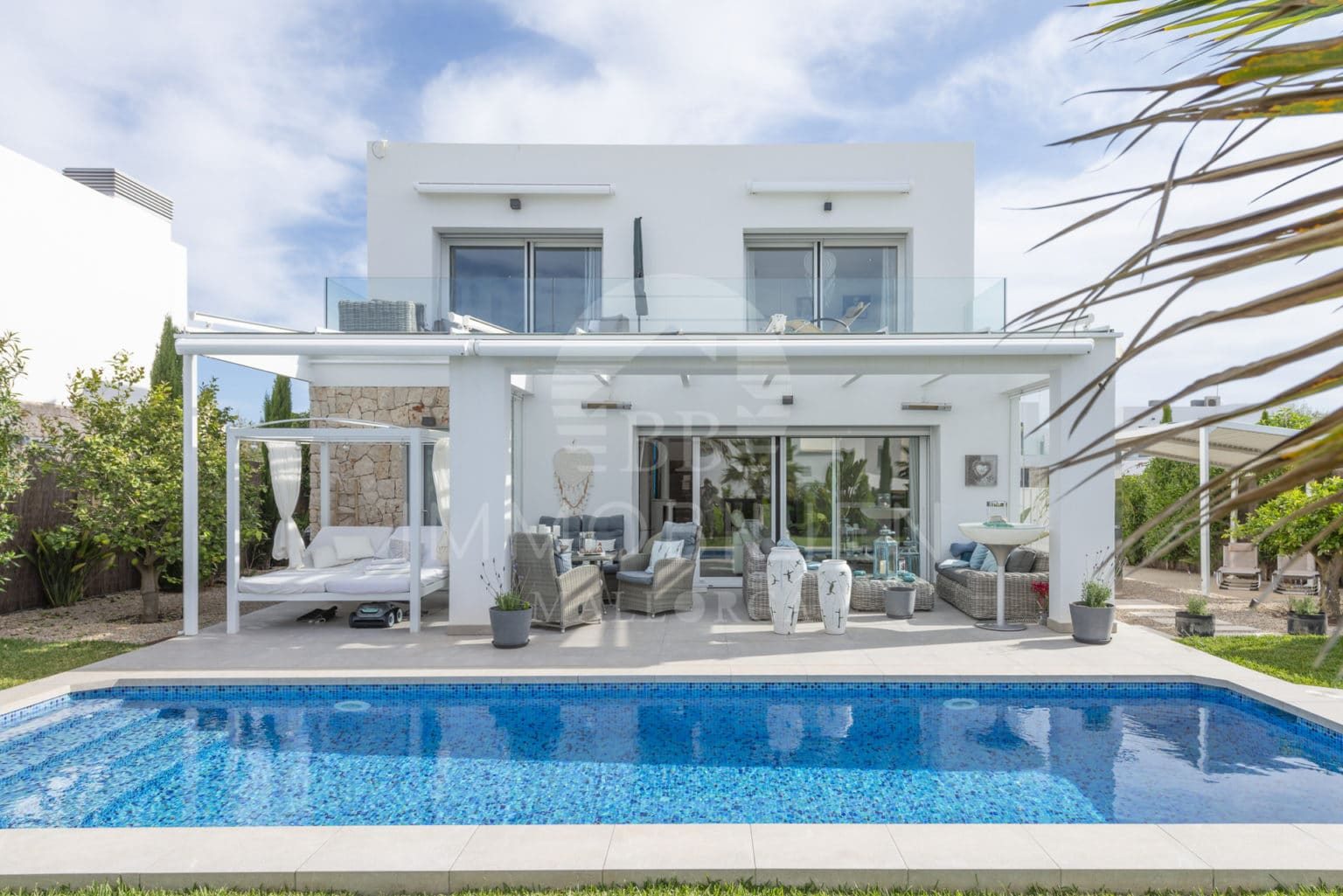 New-build villa with saltwater pool, garden & 2 carports - 1