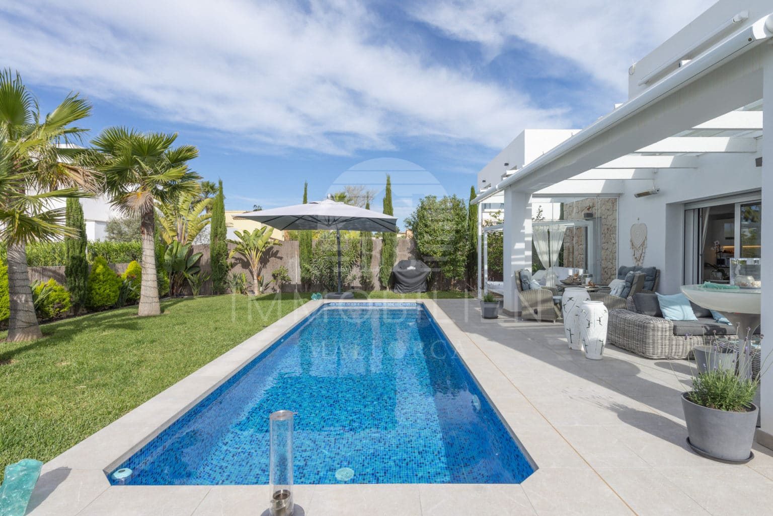 New-build villa with saltwater pool, garden & 2 carports 2