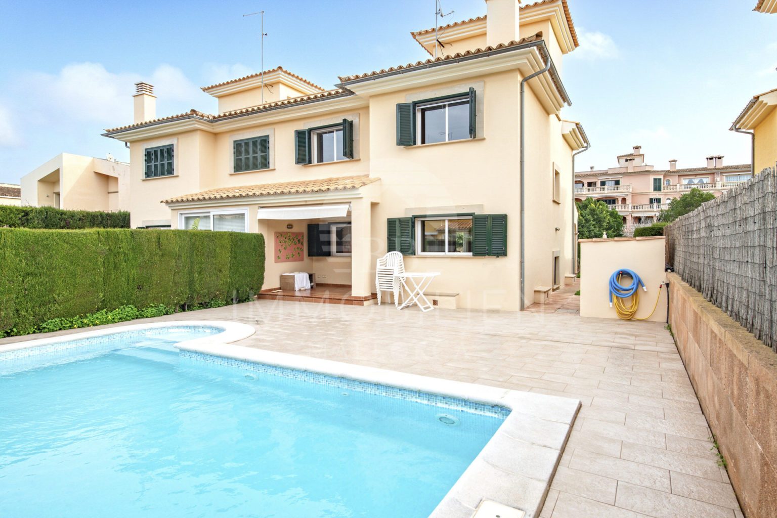 Semi-detached house in an exclusive urbanisation near Palma 3