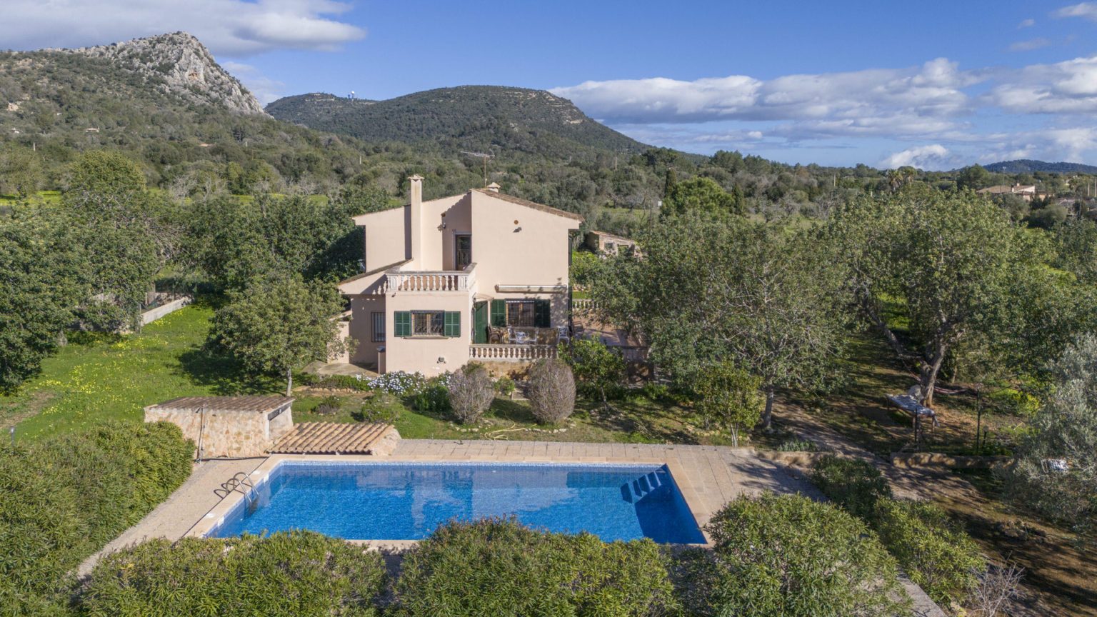 Finca with large plot, pool and ETV for 6 people (holiday rental license) 4