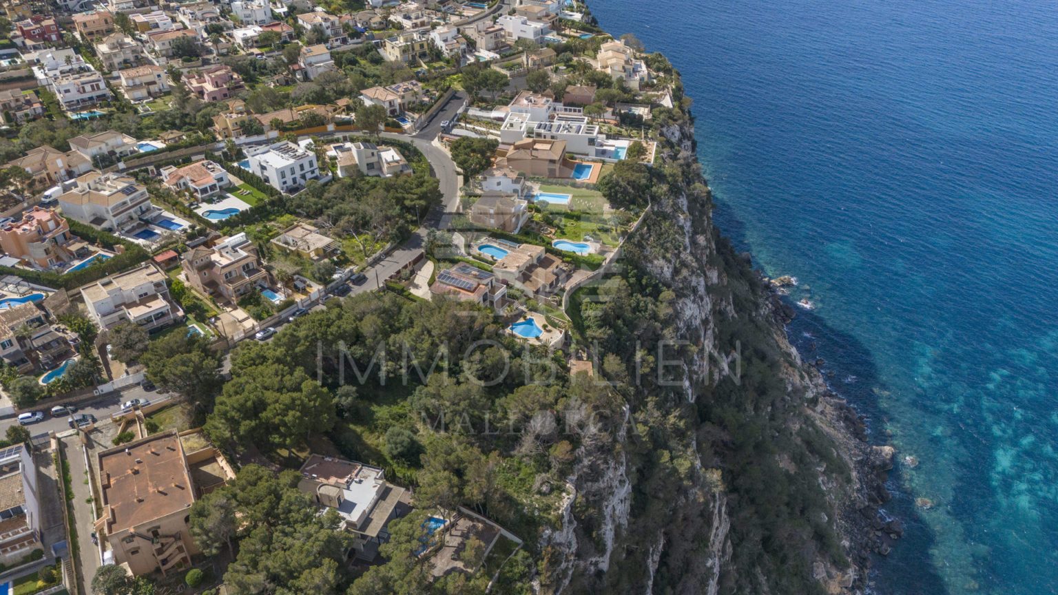 Large semi-detached house with spa, jacuzzi with roof terrace & sea view 2