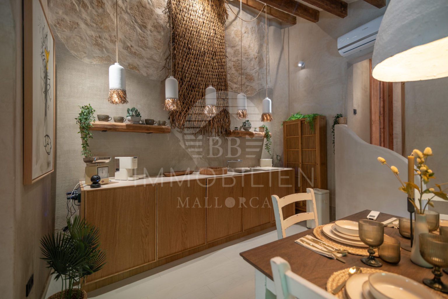 Designer penthouse in the heart of Llucmajor, with views of the village square & 1 parking space 2